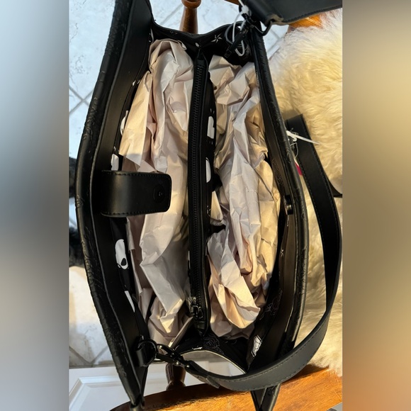 Betsey Johnson Black Skull & Roses Large Tote - Picture 3 of 3